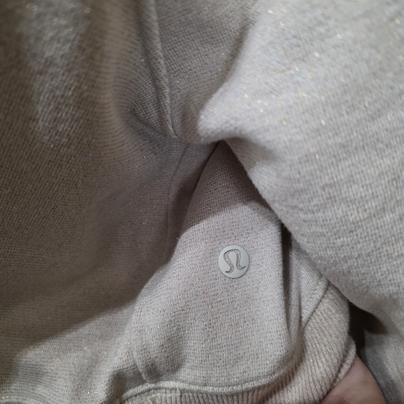 Lululemon Loungeful Cropped Hoodie - Picture 4 of 4